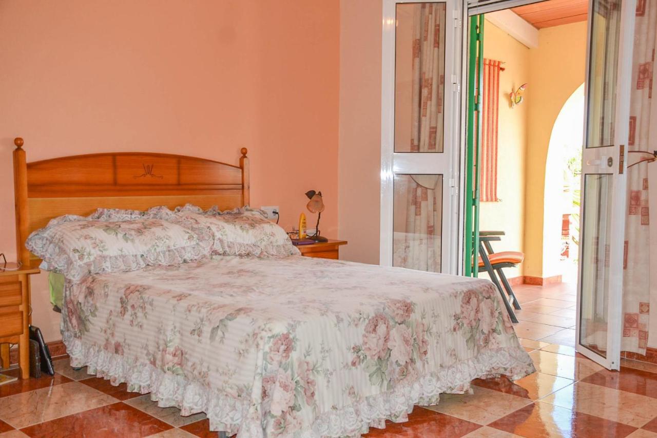 Traumhaus Fuer 6 Personen Mit Spektakulaerem Privaten Pool Und Schoenem Ausblick In Die Natur Hozanejos Ngoại thất bức ảnh